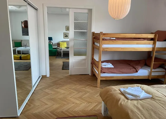 Luxury Mak アパート