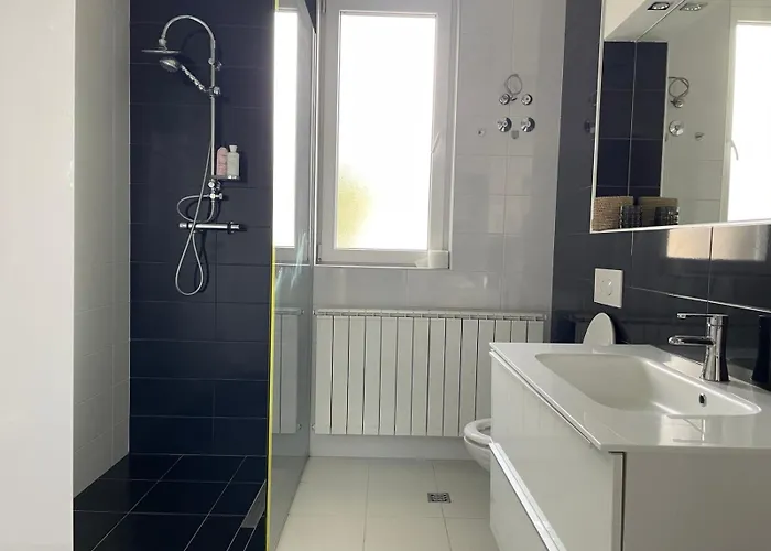 Luxury Mak アパート *